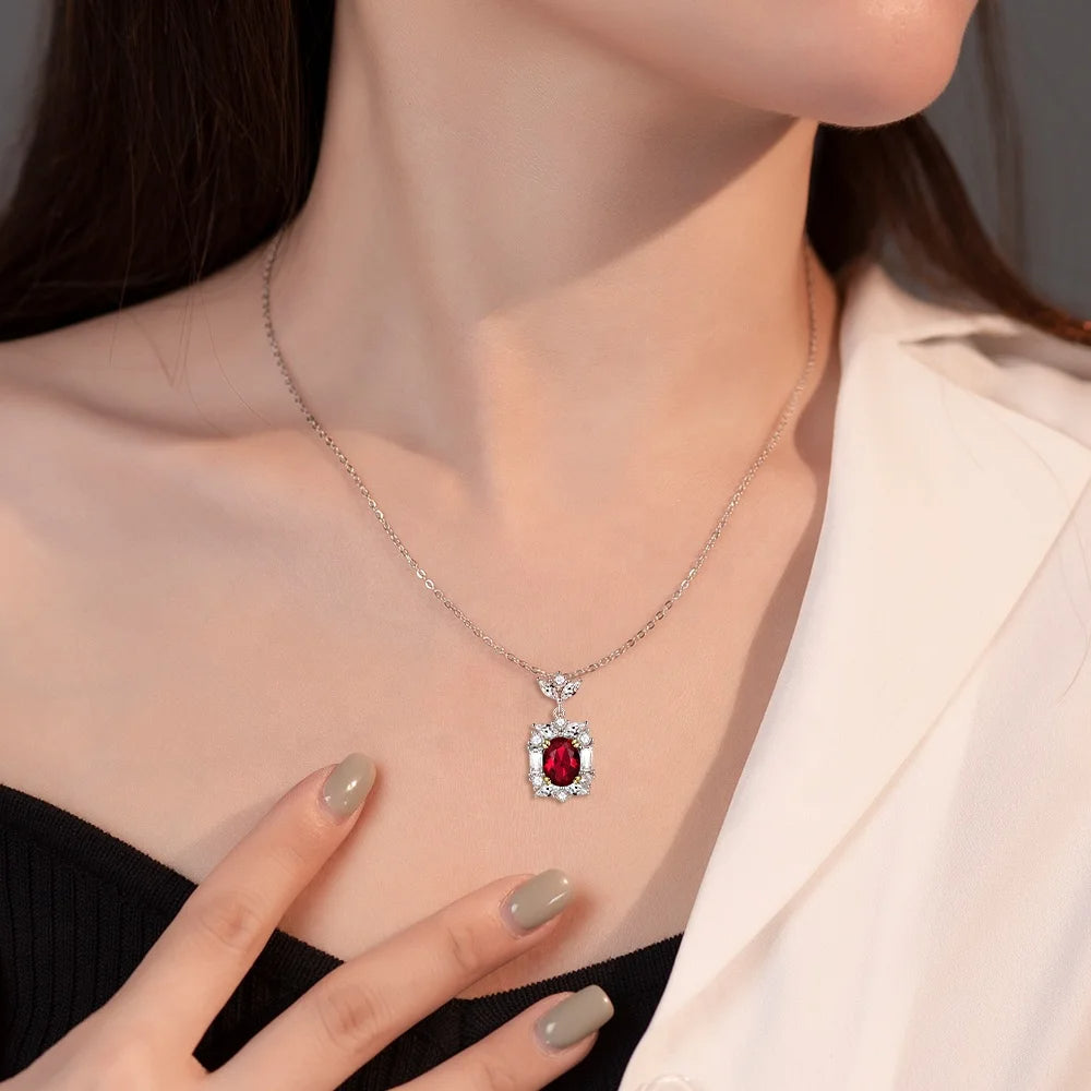 Inital Ruby Zirkon Halsband