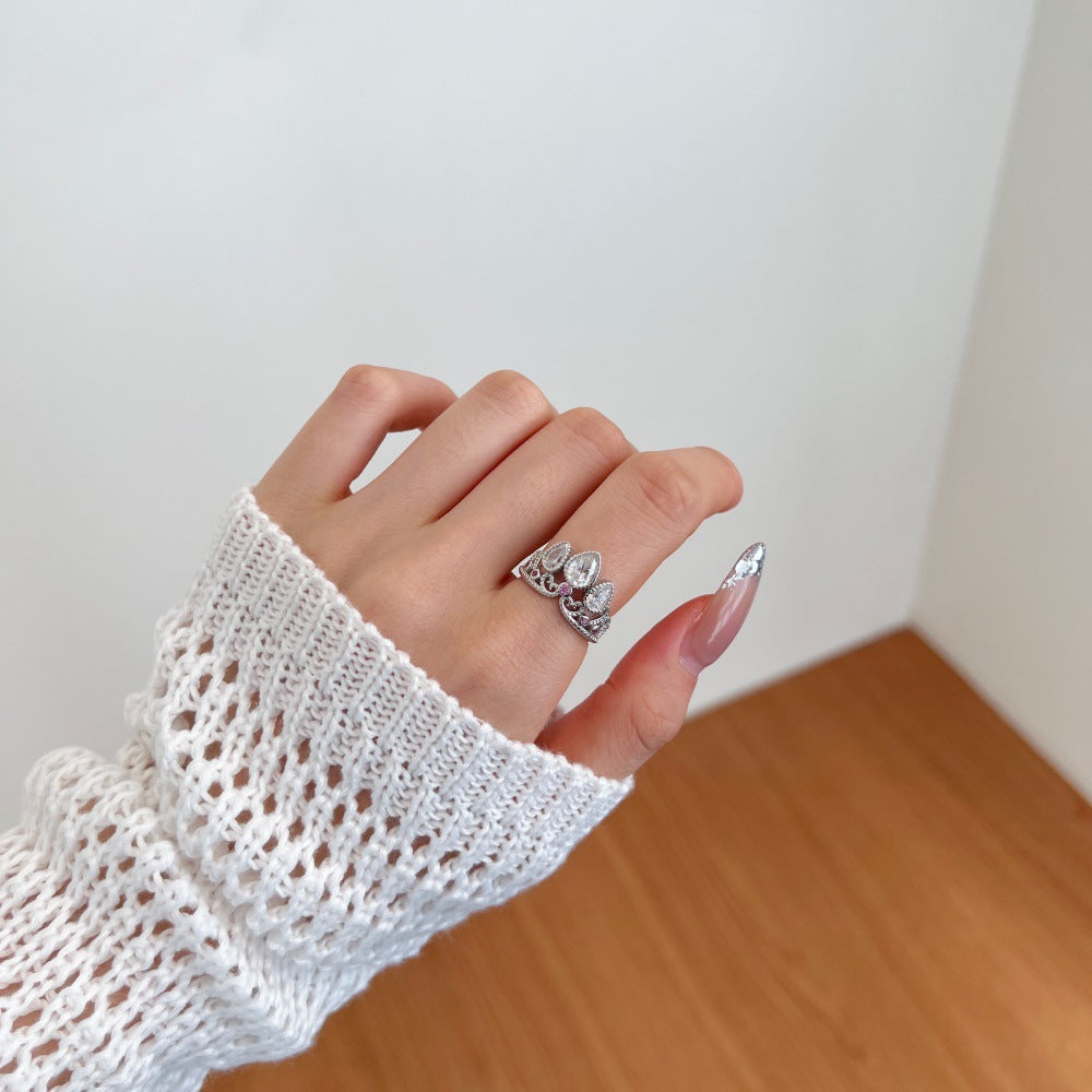 Kronstil Zircon Ring