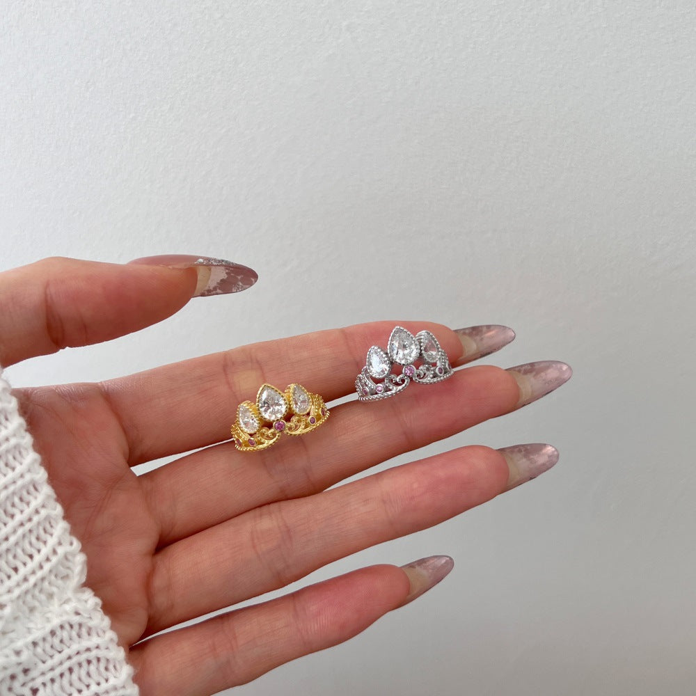 Kronstil Zircon Ring