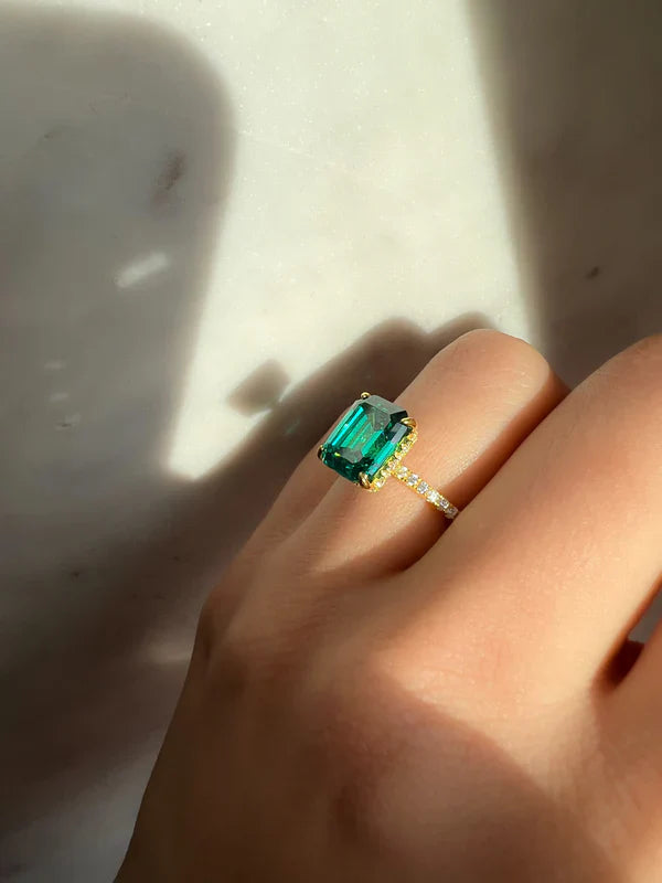 Emeralda Fellyso Ring